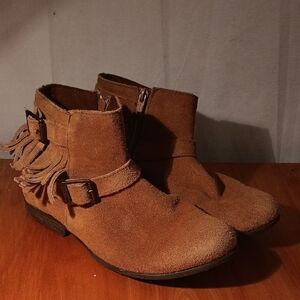 Minnetonka Brown Suede Ankle Boots Size 8